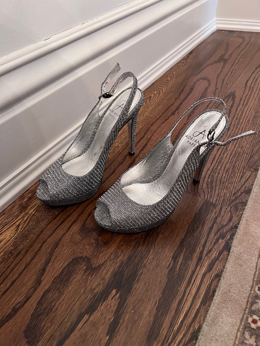 Adrianna papell hot sale silver heels