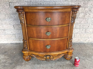 Pair of Pulaski Edwardian Nightstands