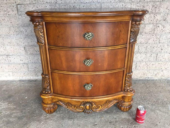 Pair of Pulaski Edwardian Nightstands