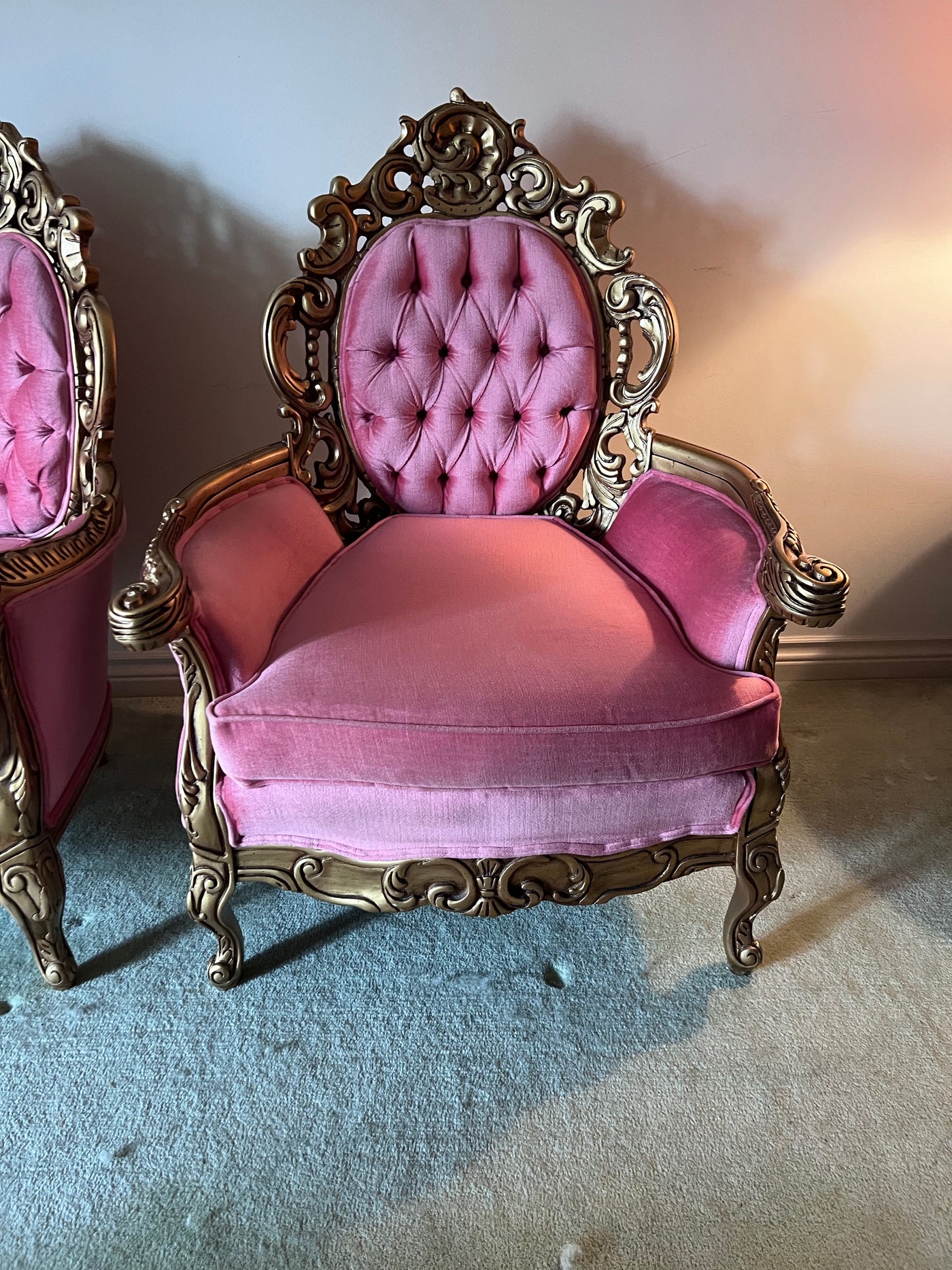 Vintage Victorian Pink & Gold Armchair – Sell My Stuff Canada