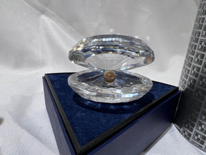 Swarovski Crystal 7624 055 Large Oyster Shell with Pearl, 2" high