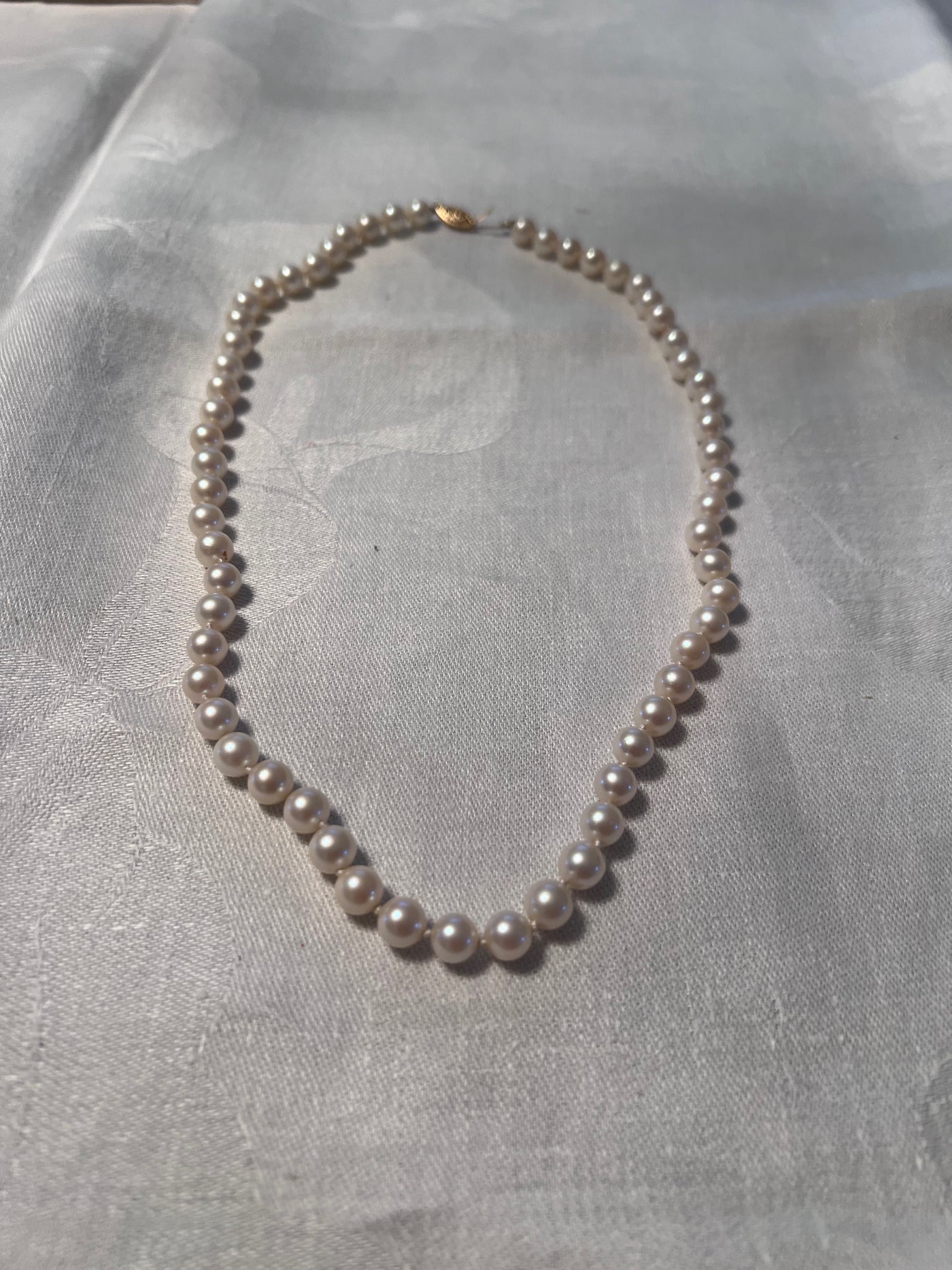 Vintage Cultured Pearl necklace, 9k gold clasp, 1960s For Sale at 1stDibs |  vintage ciro pearl necklace