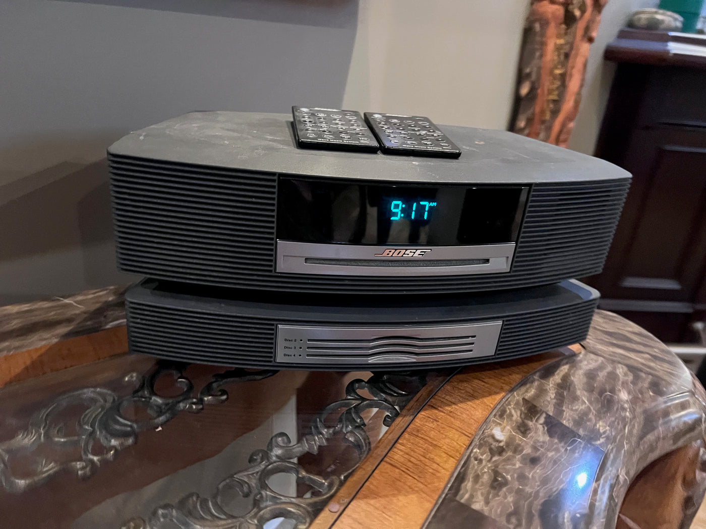Bose Wave Music System 'Model AWRCCH' + multi-cd changer accessory 