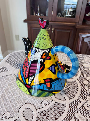 ROMERO BRITTO CERAMIC "A NEW DAY" HEART TRIANGULAR TEAPOT 334228