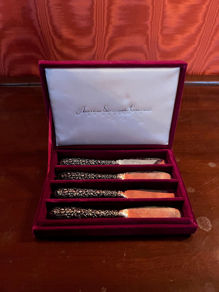 American Silversmiths Collection by Godinger 4 Butter Knives