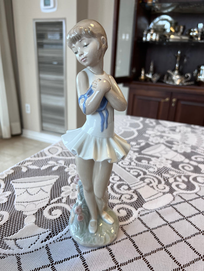 Lladro Porcelain Ballerinas Figurine