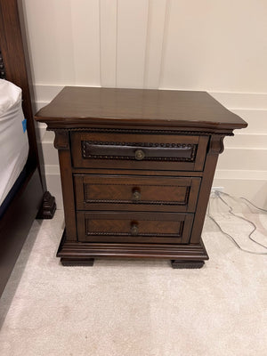 Pair of Legends Furniture Franklin Nightstands