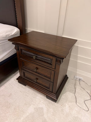 Pair of Legends Furniture Franklin Nightstands