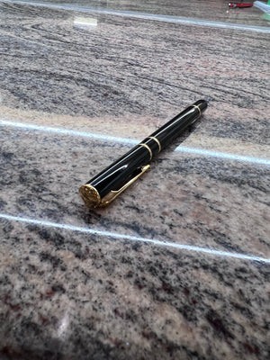 Waterman BLACK FOUNTAIN PEN, Gold Nib