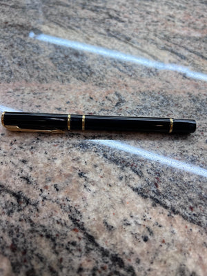 Waterman BLACK FOUNTAIN PEN, Gold Nib