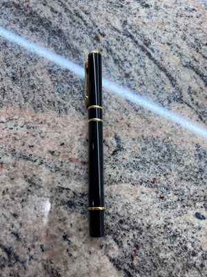 Waterman BLACK FOUNTAIN PEN, Gold Nib