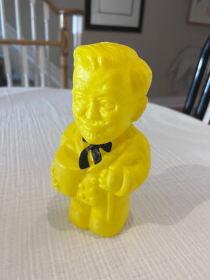 Vintage COL SANDERS KFC YELLOW PLASTIC PIGGY BANK, MARGARDT CORP 1972