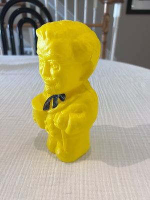 Vintage COL SANDERS KFC YELLOW PLASTIC PIGGY BANK, MARGARDT CORP 1972