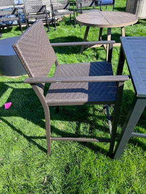 Bar Table + 2 Bar Stools