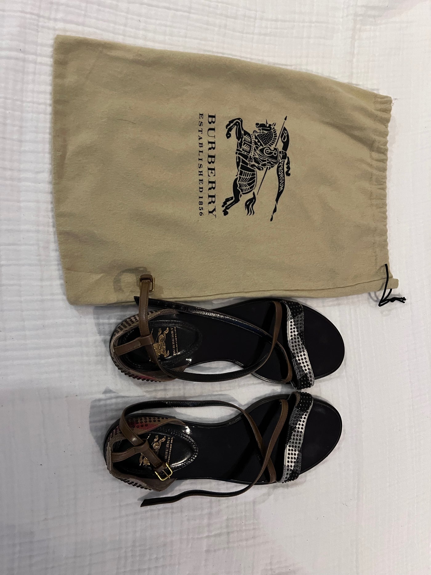 Burberry shoe outlet size