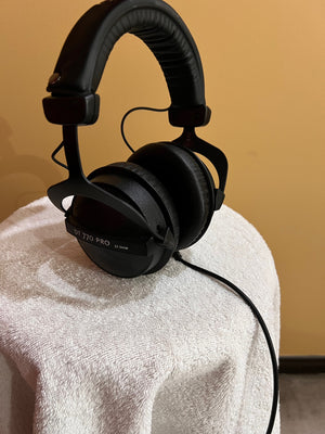 beyerdynamic DT 770 PRO 32 OHM Studio Headphones