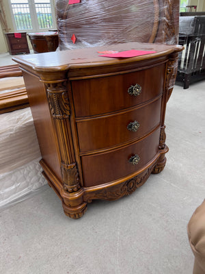 Pair of Pulaski Edwardian Nightstands