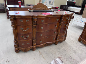 Pulaski Edwardian Dresser with Mirror