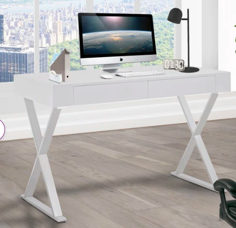 White desk deals with chrome legs