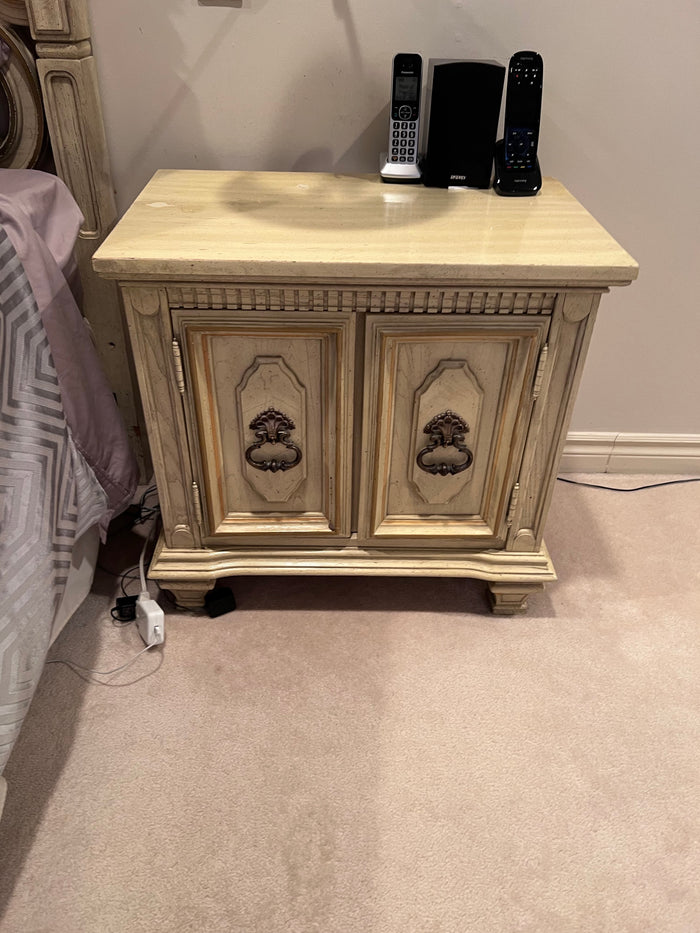 Pair of Vintage 'Stanley Furniture' Nightstands