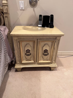 Pair of Vintage 'Stanley Furniture' Nightstands