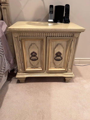 Pair of Vintage 'Stanley Furniture' Nightstands