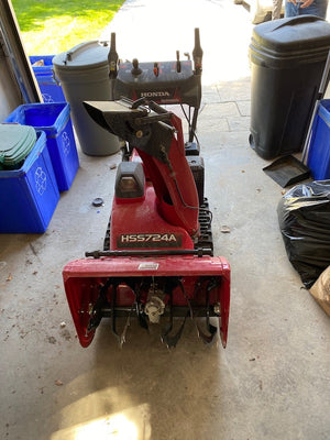 Honda Hydrostatic HSS724A Track Snowblower