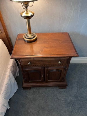 Pair of Vintage Ethan Allen 'Classic Manor' Nightstands