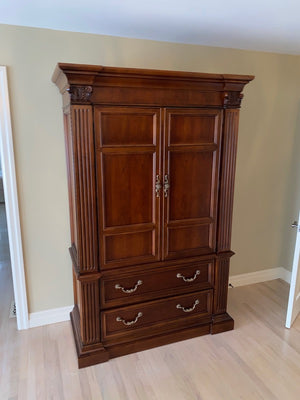 "Stanley Furniture" Armoire/Entertainment Unit