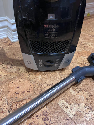 Miele S6270 Onyx Canister Vacuum