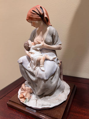 GIUSEPPE ARMANI- Capodimonte Figurine "Maternity" Mother & Child Breastfeeding