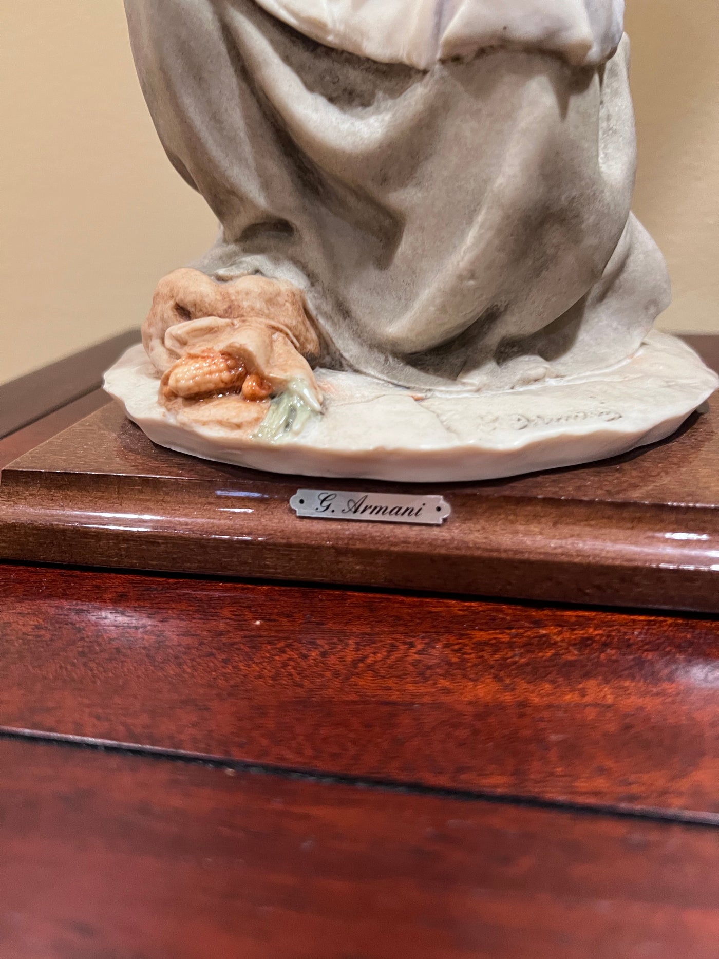 GIUSEPPE ARMANI- Capodimonte Figurine Maternity Mother & Child