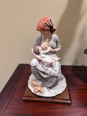 GIUSEPPE ARMANI- Capodimonte Figurine "Maternity" Mother & Child Breastfeeding