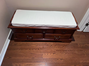 Cedar Chest with Top Pad