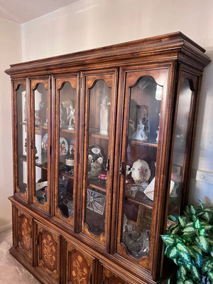 Vintage Sklar-Peppler Hutch/China Cabinet