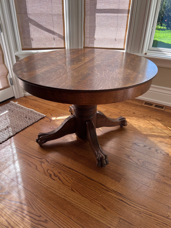 Round Oak Dining Table, Claw Feet (Can extend with 6 leaves)