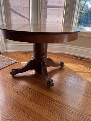 Round Oak Dining Table, Claw Feet (Can extend with 6 leaves)