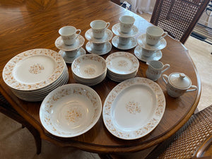 Dynasty Fine China Loceelle Dinnerware Set