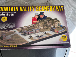 Woodland Scenics Mountain Valley Scenery Kit HO Scale 1:87