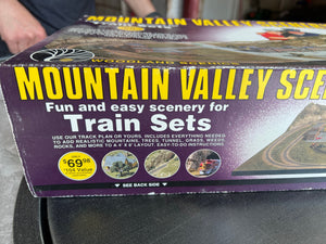 Woodland Scenics Mountain Valley Scenery Kit HO Scale 1:87