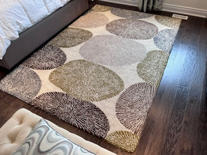 Crate & Barrel 100% Wool Rug- 6x9ft