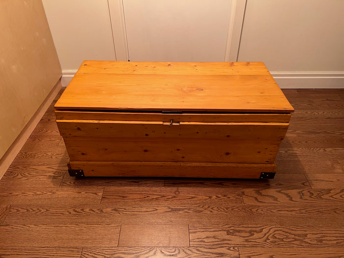 Pine Chest/Trunk
