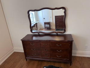 "Knechtel Quality Furniture" Dresser w/Mirror