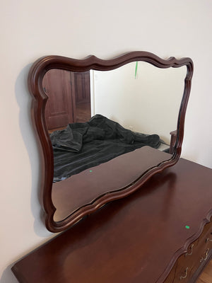 "Knechtel Quality Furniture" Dresser w/Mirror