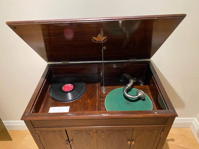 Antique- The Audaphonic ECL 1900 Phonograph – Sell My Stuff Canada