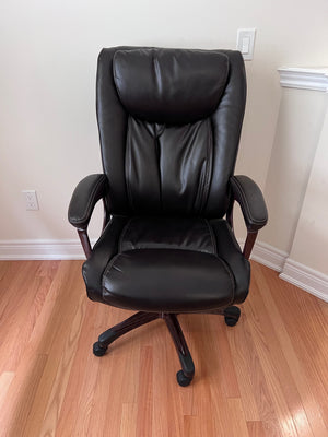 Staples Westcliffe Brown Bonded Leather Office Chair ($229 Retail)