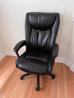 Staples Westcliffe Brown Bonded Leather Office Chair ($229 Retail)