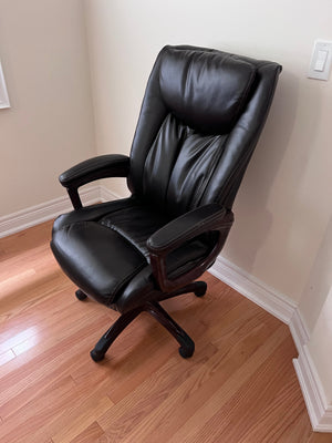 Staples Westcliffe Brown Bonded Leather Office Chair ($229 Retail)