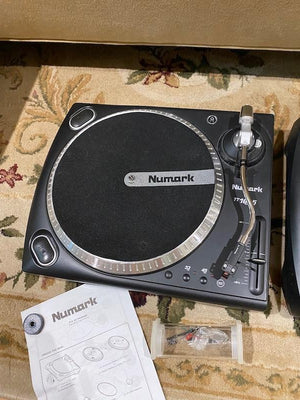 2 Numark TT1625 Direct Drive Dj Turntables