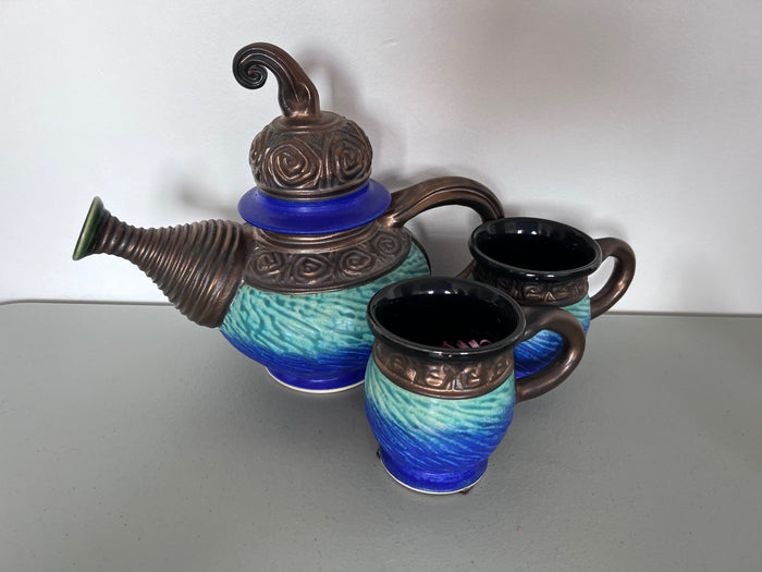 Jonathan Bullock Pottery, Teapot + 2 Cups